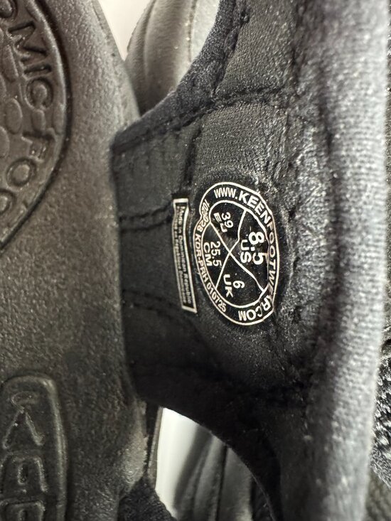 Sandals_&_Flip_Flops